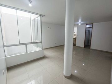 🏡 Departamento en Venta – 5to Piso, Vista Interior - LOS OLIVOS