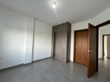 casa de alquiler en manta urbanización zona sur fv