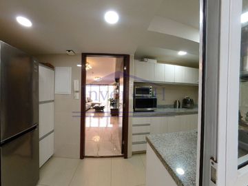 Jesús María, Departamento Impecable con Cochera y Depósito (Todo Incluido) – Av. San Felipe.