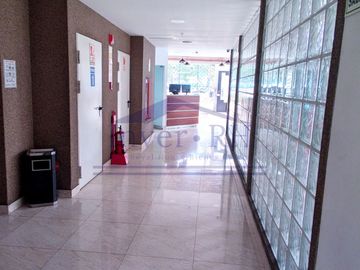 Jesús María, Departamento Impecable con Cochera y Depósito (Todo Incluido) – Av. San Felipe.
