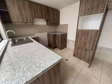 CASA EN VENTA SECTOR SAN ISIDRO DEL INCA