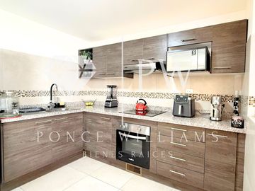 CASA EN TUMBACO EN VENTA, CON SEGURIDAD PRESENCIAL