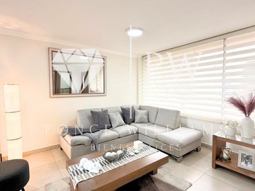 CASA EN TUMBACO EN VENTA, CON SEGURIDAD PRESENCIAL