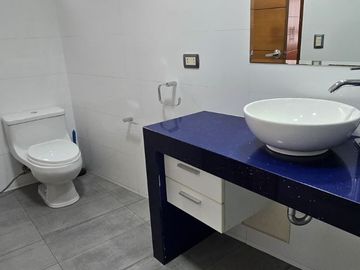 ALQUILER EXCLUSIVO DUPLEX DE LUJO DE 4 DORMITORIOS EN CHACARILLA DEL  ESTANQUE