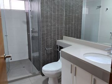 ALQUILER EXCLUSIVO DUPLEX DE LUJO DE 4 DORMITORIOS EN CHACARILLA DEL  ESTANQUE