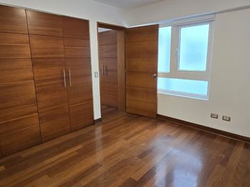 ALQUILER EXCLUSIVO DUPLEX DE LUJO DE 4 DORMITORIOS EN CHACARILLA DEL  ESTANQUE