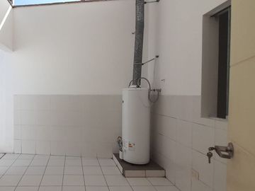ALQUILER EXCLUSIVO DUPLEX DE LUJO DE 4 DORMITORIOS EN CHACARILLA DEL  ESTANQUE
