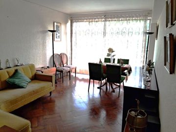 Departamento Edificio Prales , frente plaza Republica 5.630 UF