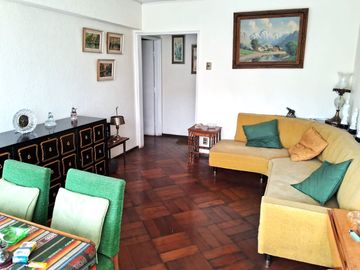 Departamento Edificio Prales , frente plaza Republica 5.630 UF