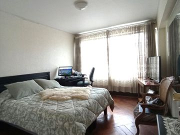 Departamento Edificio Prales , frente plaza Republica 5.630 UF