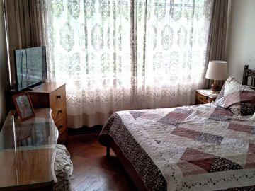 Departamento Edificio Prales , frente plaza Republica 5.630 UF