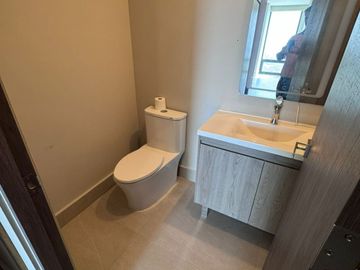 HERMOSO DEPARTAMENTO EN EDIFICIO BOREAL EN VENTA/ VALLE ORIENTE