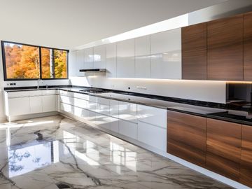 Moderna residencia con amplios espacios y  jardin