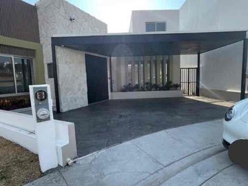 CASA EN VENTA EN LOMA ALTA TRES MARIAS