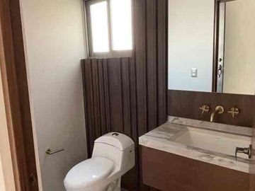 CASA EN VENTA EN LOMA ALTA TRES MARIAS