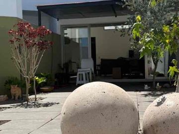 CASA EN VENTA EN LOMA ALTA TRES MARIAS