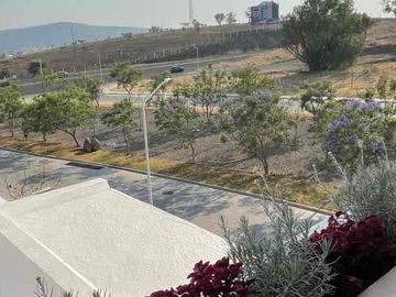 CASA EN VENTA EN LOMA ALTA TRES MARIAS