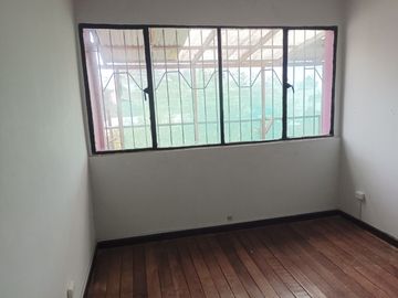 Una Gran Inversión en Barrio Recreo, Dos Accesos, Dos Hogares,
