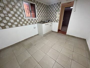 VENDO CASA 3D y  1B AVDA MAPOCHO COMUNA DE CERRO NAVIA