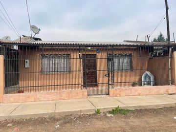 VENDO CASA 3D y  1B AVDA MAPOCHO COMUNA DE CERRO NAVIA