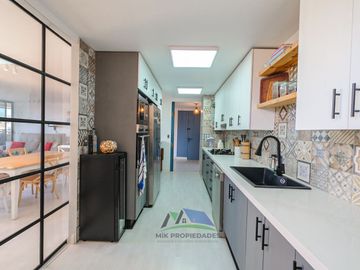 Rebajado!! Amplio Departamento Con Vista Despajada - Cocina Remodelada 4d+4b