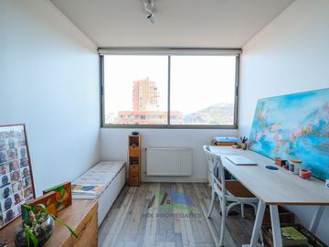 Rebajado!! Amplio Departamento Con Vista Despajada - Cocina Remodelada 4d+4b