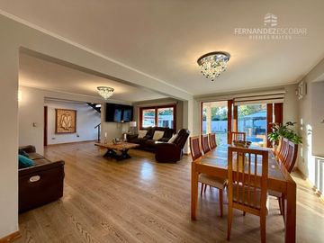 LOS ANDES - VENDE CASA 4D 5B 3E PSICINA - COND. EL ENCANTO