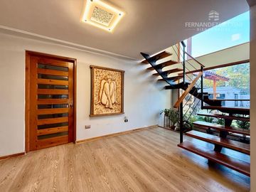 LOS ANDES - VENDE CASA 4D 5B 3E PSICINA - COND. EL ENCANTO