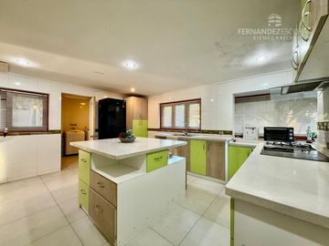 LOS ANDES - VENDE CASA 4D 5B 3E PSICINA - COND. EL ENCANTO