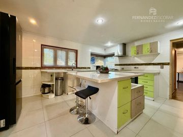 LOS ANDES - VENDE CASA 4D 5B 3E PSICINA - COND. EL ENCANTO