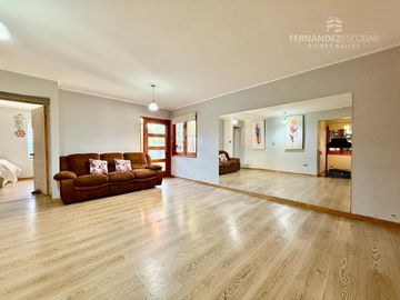 LOS ANDES - VENDE CASA 4D 5B 3E PSICINA - COND. EL ENCANTO