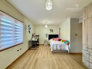 LOS ANDES - VENDE CASA 4D 5B 3E PSICINA - COND. EL ENCANTO