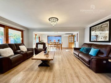 LOS ANDES - VENDE CASA 4D 5B 3E PSICINA - COND. EL ENCANTO