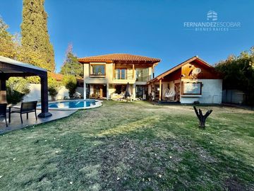 LOS ANDES - VENDE CASA 4D 5B 3E PSICINA - COND. EL ENCANTO