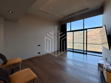 LUJOSO PH COMPLETAMENTE REMODELADO EN RESERVA ESCONDIDA EN VENTA