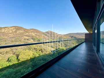 LUJOSO PH COMPLETAMENTE REMODELADO EN RESERVA ESCONDIDA EN VENTA