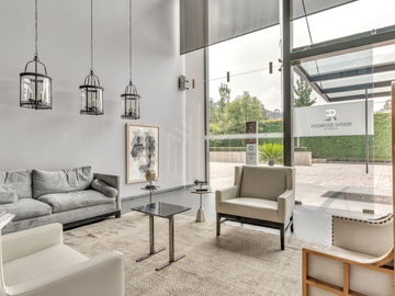 HERMOSO DEPARTAMENTO CON TERRAZA DE GRAN TAMAÑO Y AMENIDADES EN VENTA EN ZONA ESMERALDA.
