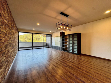 HERMOSO DEPARTAMENTO CON TERRAZA DE GRAN TAMAÑO Y AMENIDADES EN VENTA EN ZONA ESMERALDA.