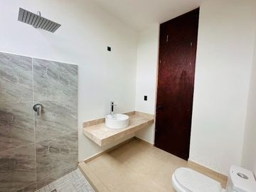 RESIDENCIA EN VENTA EN PRIVADA PARQUE NATURA CHOLUL