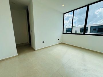 RESIDENCIA EN VENTA EN PRIVADA PARQUE NATURA CHOLUL
