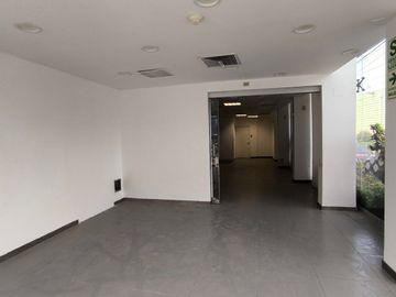 Se Vende Local Comercial En Esquina En Zona Altamente Comercial De Sjl