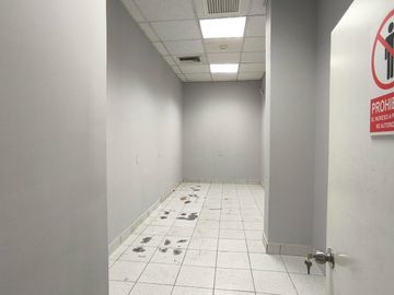 Se Vende Local Comercial En Esquina En Zona Altamente Comercial De Sjl
