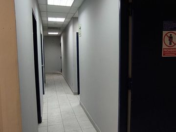 Se Vende Local Comercial En Esquina En Zona Altamente Comercial De Sjl