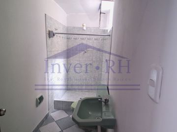 ¡CASA AMPLIA EN VENTA - OPORTUNIDAD ÚNICA EN CERCADO DE LIMA!