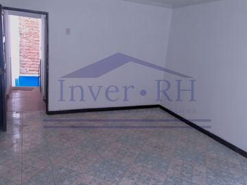 ¡CASA AMPLIA EN VENTA - OPORTUNIDAD ÚNICA EN CERCADO DE LIMA!