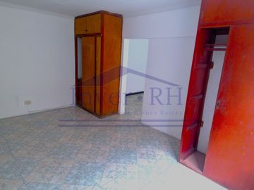 ¡CASA AMPLIA EN VENTA - OPORTUNIDAD ÚNICA EN CERCADO DE LIMA!