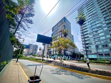 ¡Bajo de Precio! Venta de Moderno Dúplex en Barranco – Vista al Mar –