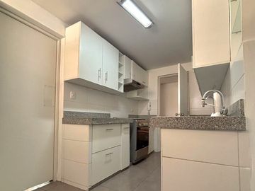 Venta de Amplio Departamento
