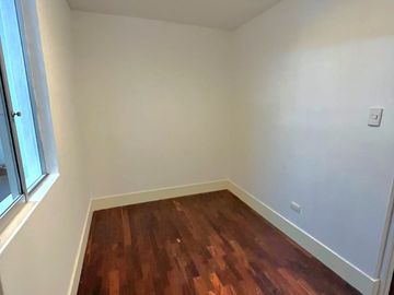 Venta de Amplio Departamento