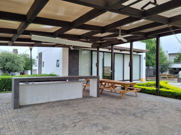 Casa en venta en Cumbres San Partricio Priv San Angela